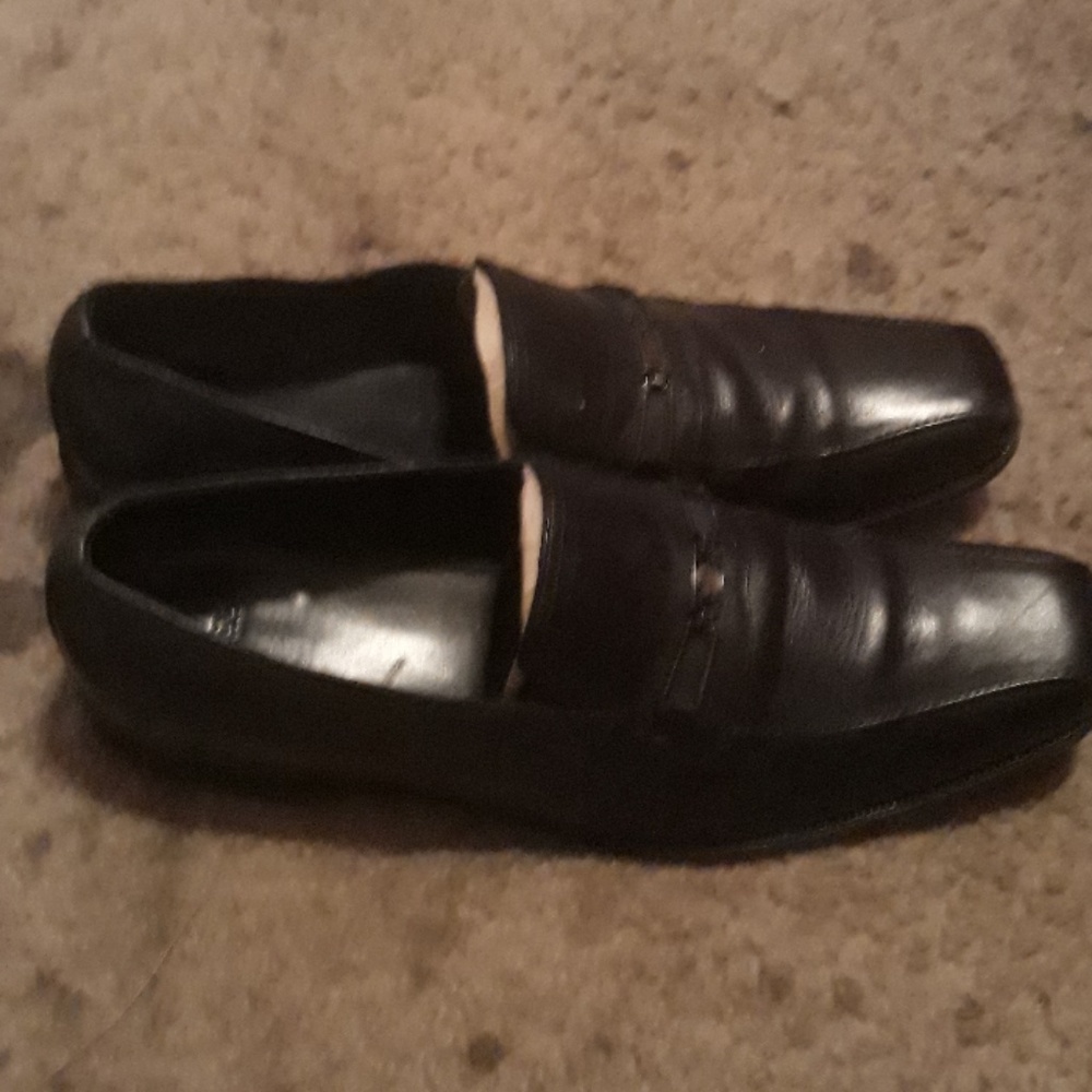 black hugo boss loafers